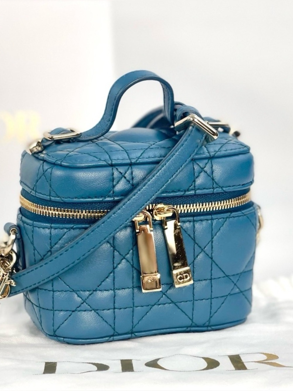 🎉HP🎉 💎AUTHENTIC💎 DIOR Lambskin Cannage Micro Lady Dior Vanity Shoulder Bag